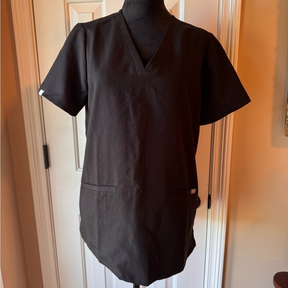 Figs Tops - Figs Black V-Neck Scrub Top style # FW1100- medium